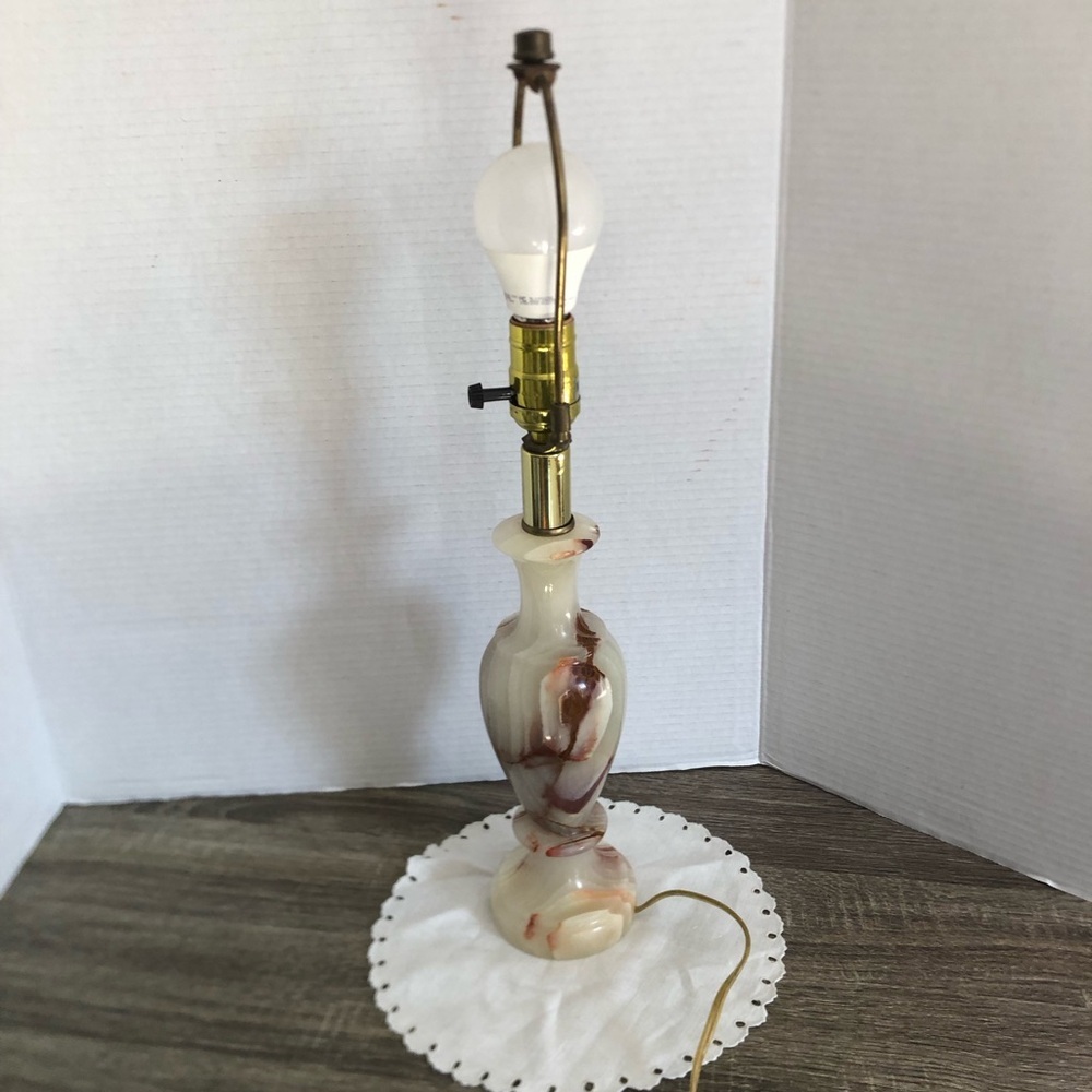 Vtg Carved Onyx Table Lamp